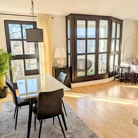 Διαμέρισμα Renoviert Und Neu Mobliert Mit 2 Balkonen *